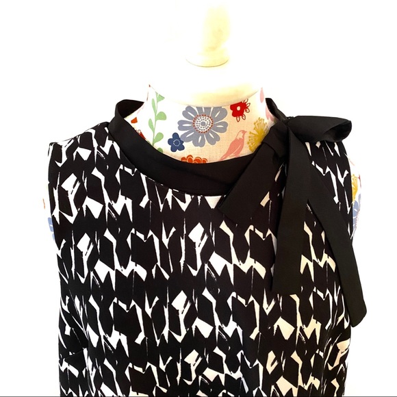 Karl Lagerfeld HighNeck Dress w/ Removable Collar - Picture 4 of 10